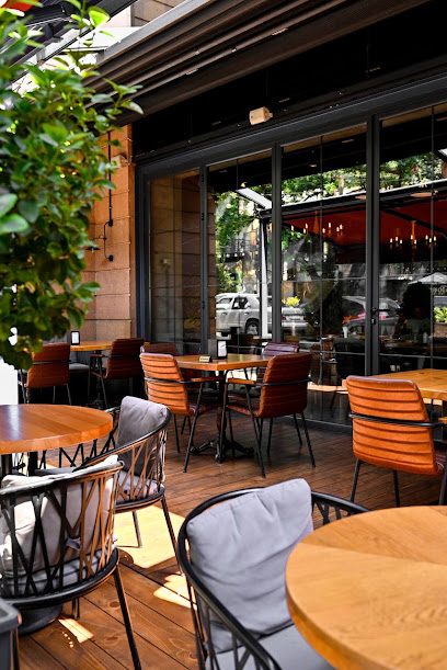 Fabrica Restaurant & More — фото 1