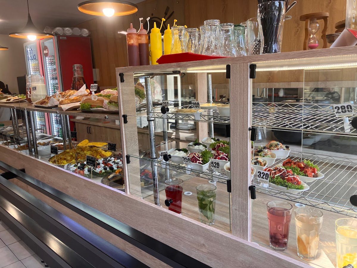 Gurman food court — Кентрон