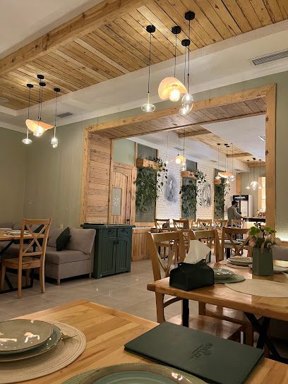 Matnakash Restaurant — Улица Сарьяна
