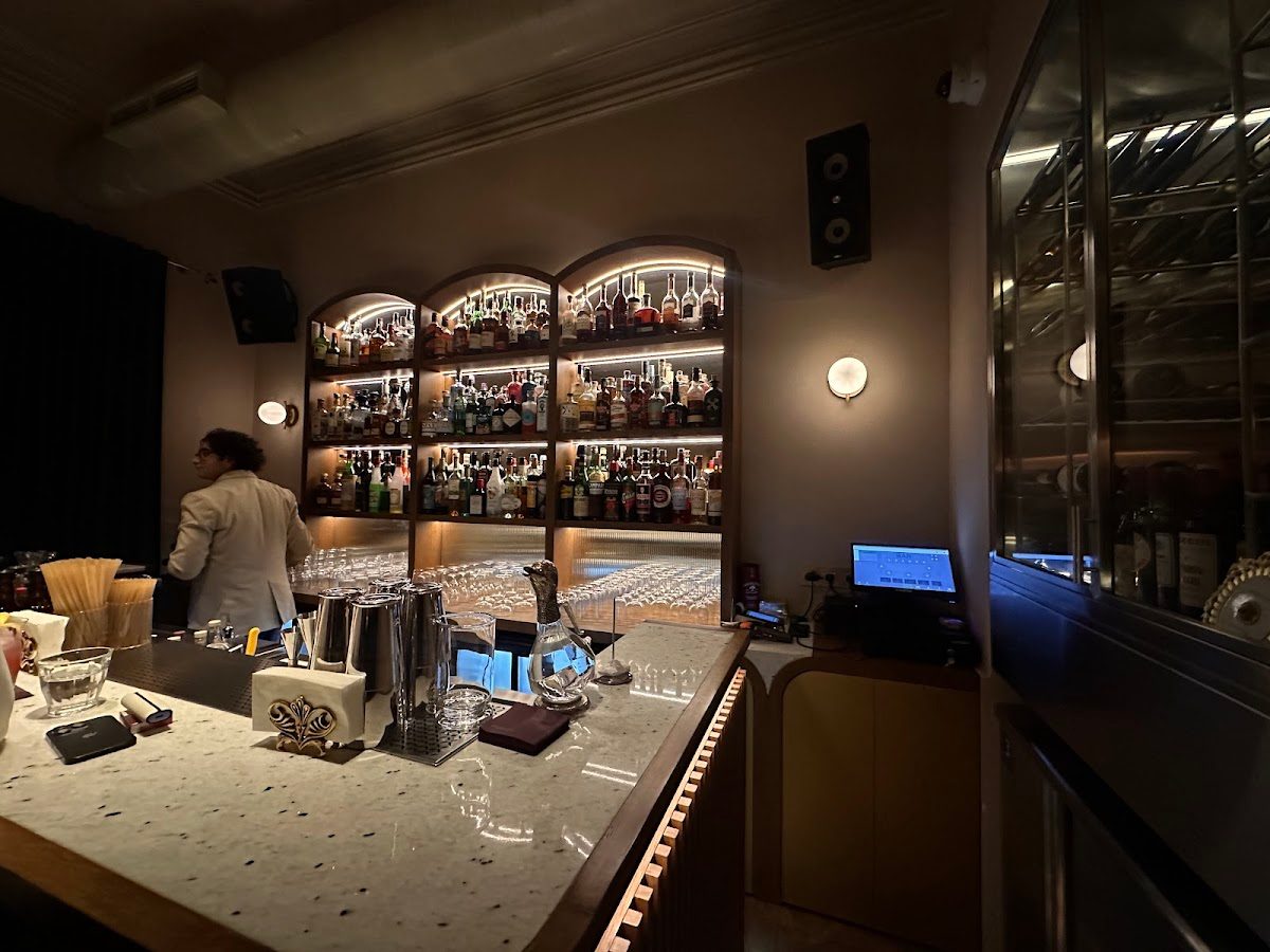 Piccolo People's Bar — Кентрон