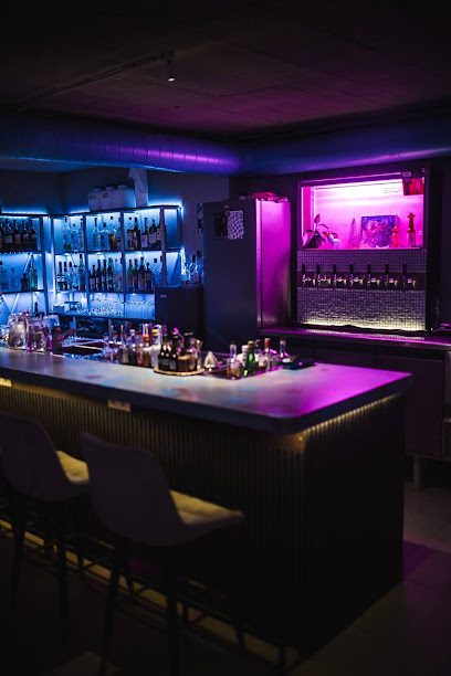 VLAGA Cocktail Bar & Ramen Shop — photo 1